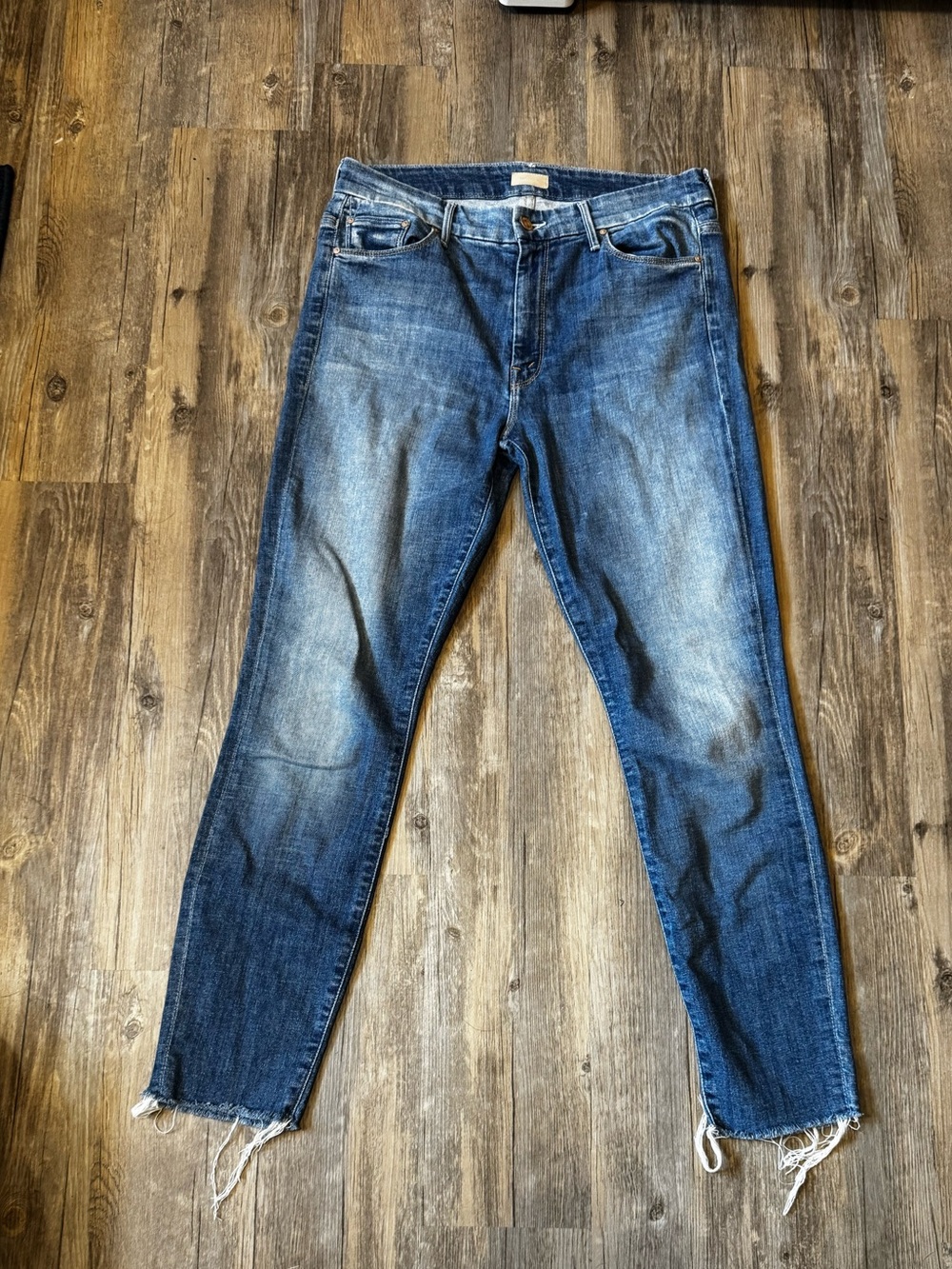 Mother HW Looker Ankle Fray Jeans